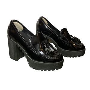 Atelje 71 Anja Specchio Black Leather Kiltie Lug Heel NIB, 7